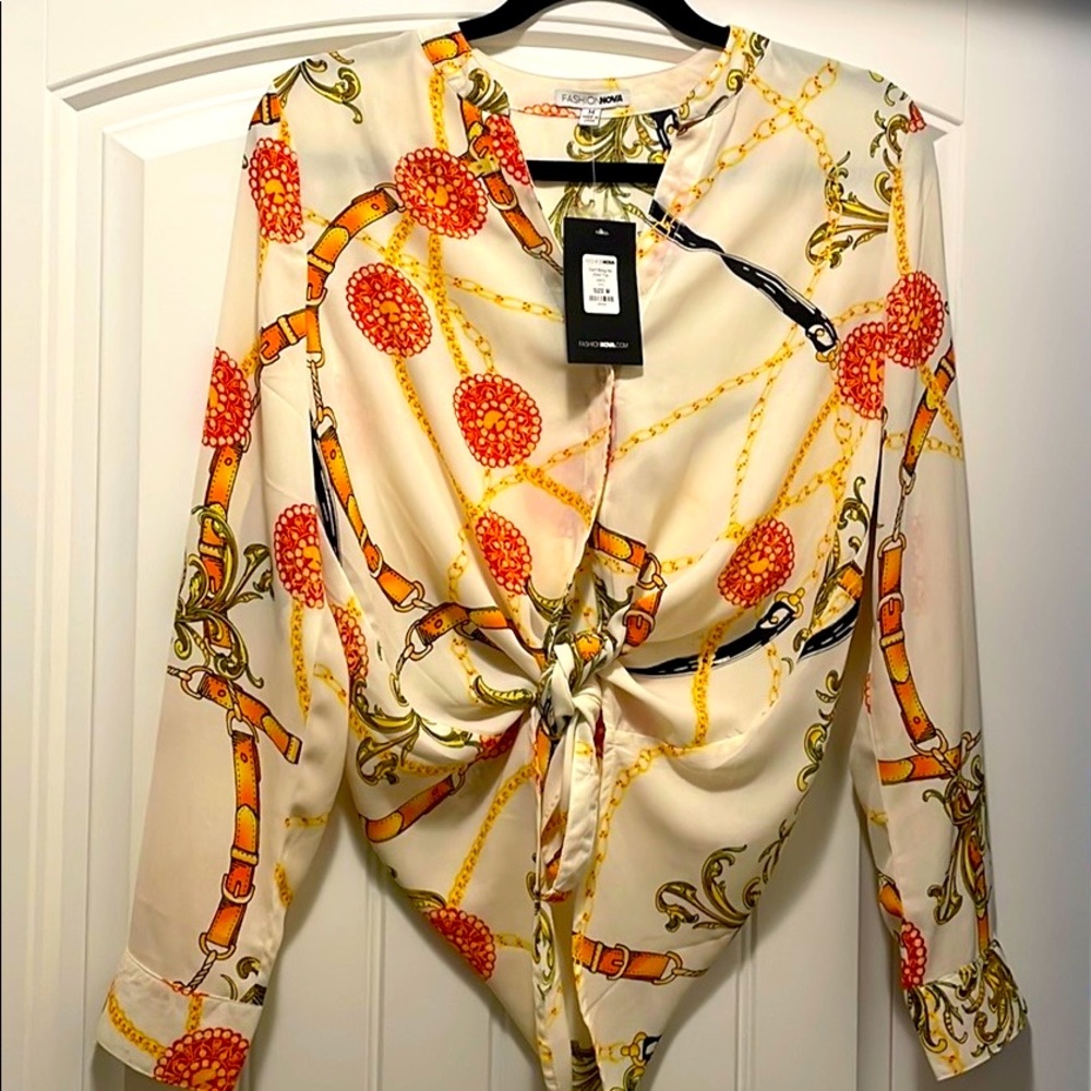 Beautiful and Fashionable Blouse